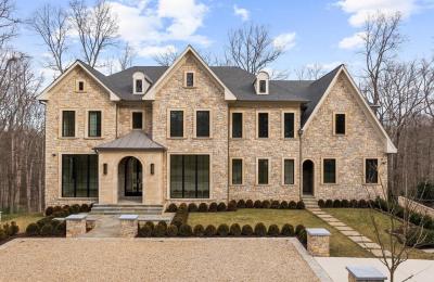 8634 OVERLOOK RD MCLEAN, VA 22102